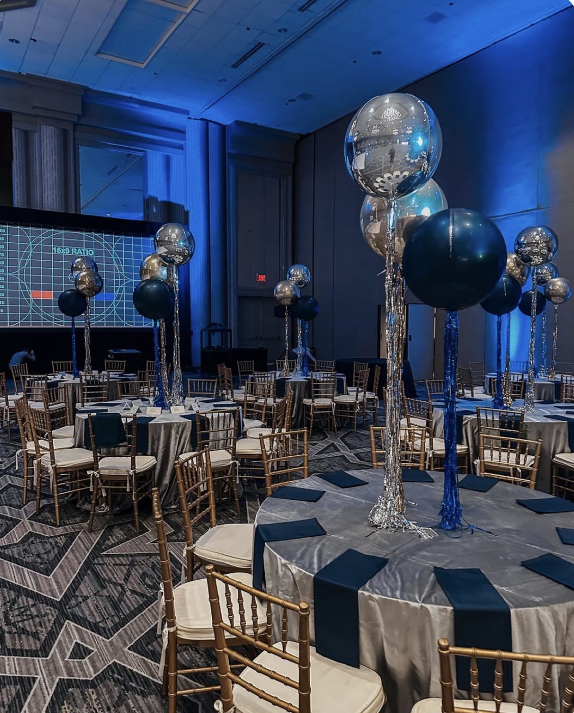 Gala Balloon Table Centerpieces